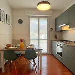 Apartment Cozy & Budget Near The *